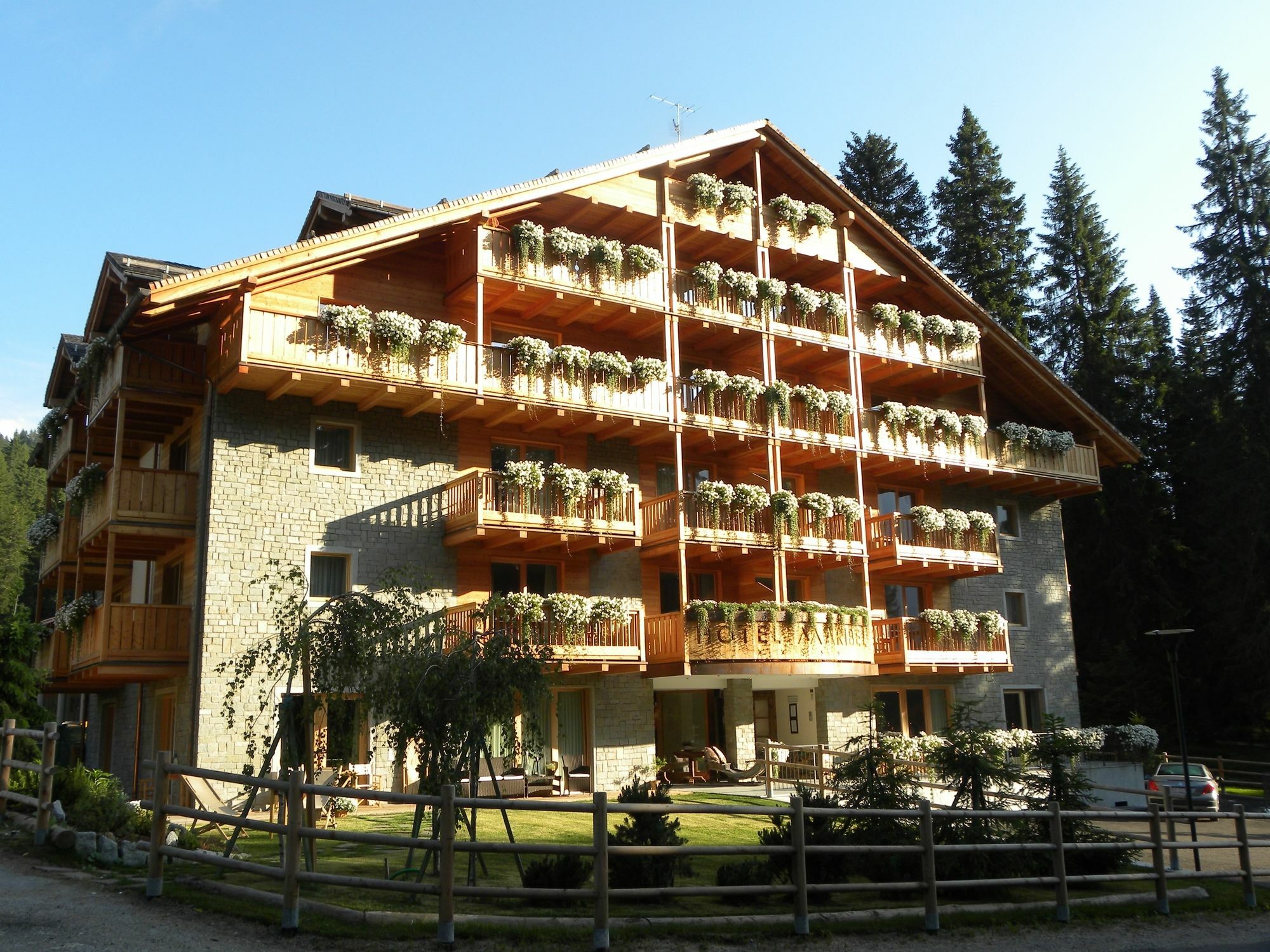 Maribel Hotel Madonna Zewnętrze zdjęcie